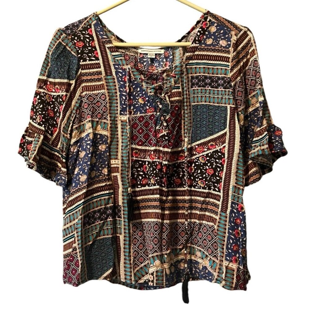 American Eagle Flounce Floral Patch Short Sleeve Lace Up Top Size Sz Small‎ Boho